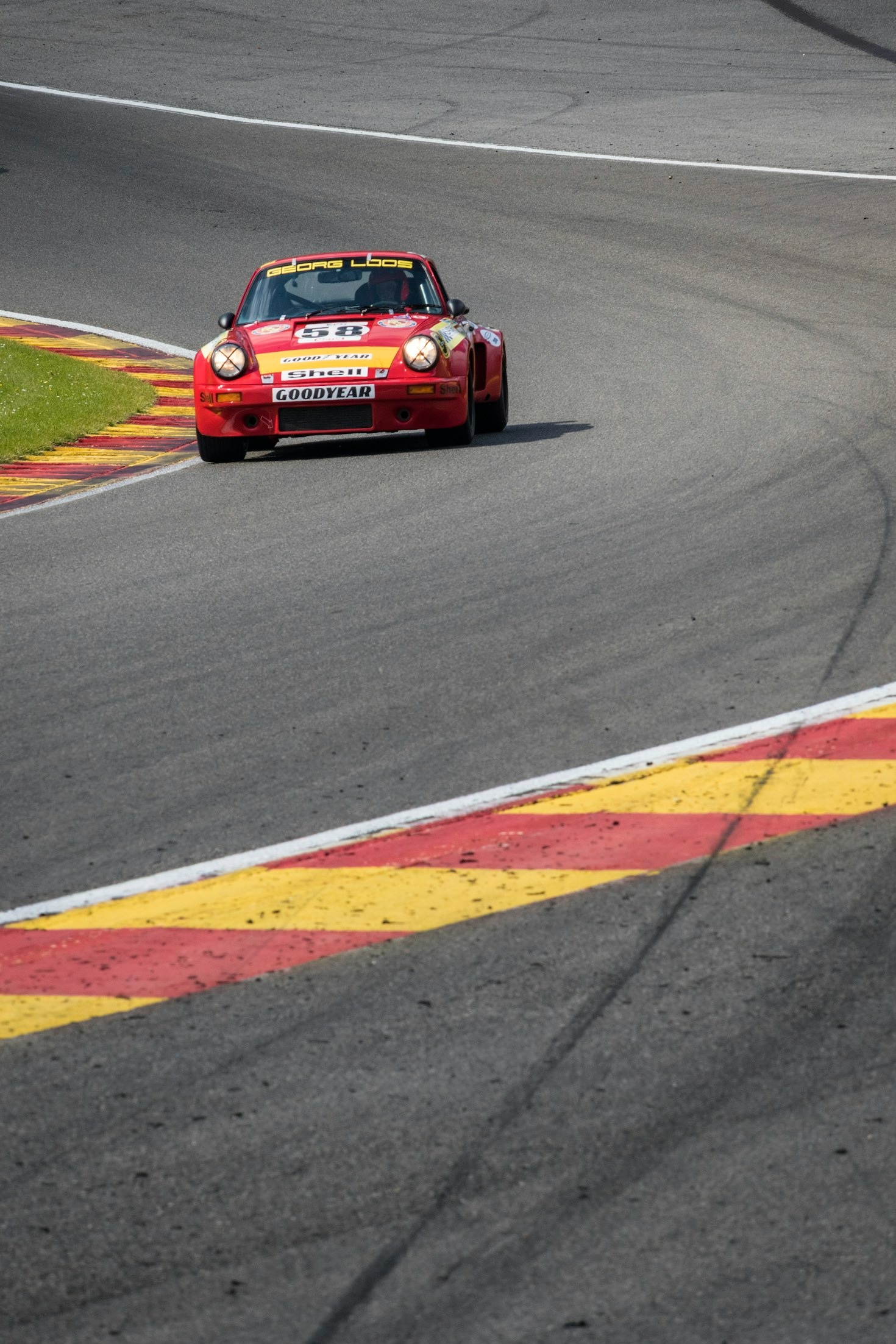Upplev spänningen på Le Mans och andra klassiker